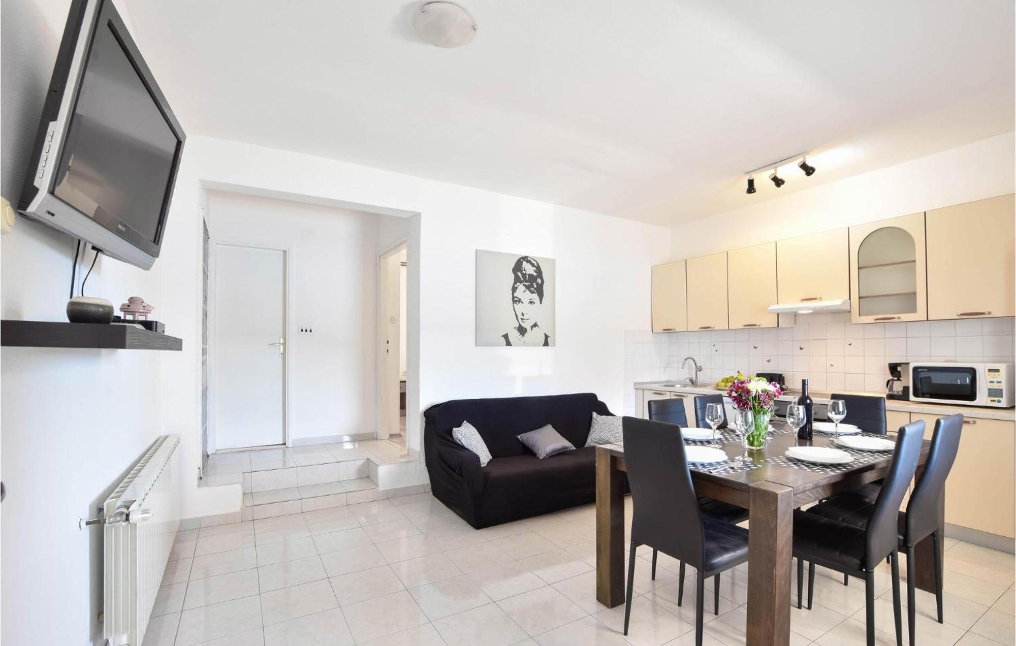 Nice Home In Poljica With House Sea View Marina Luaran gambar