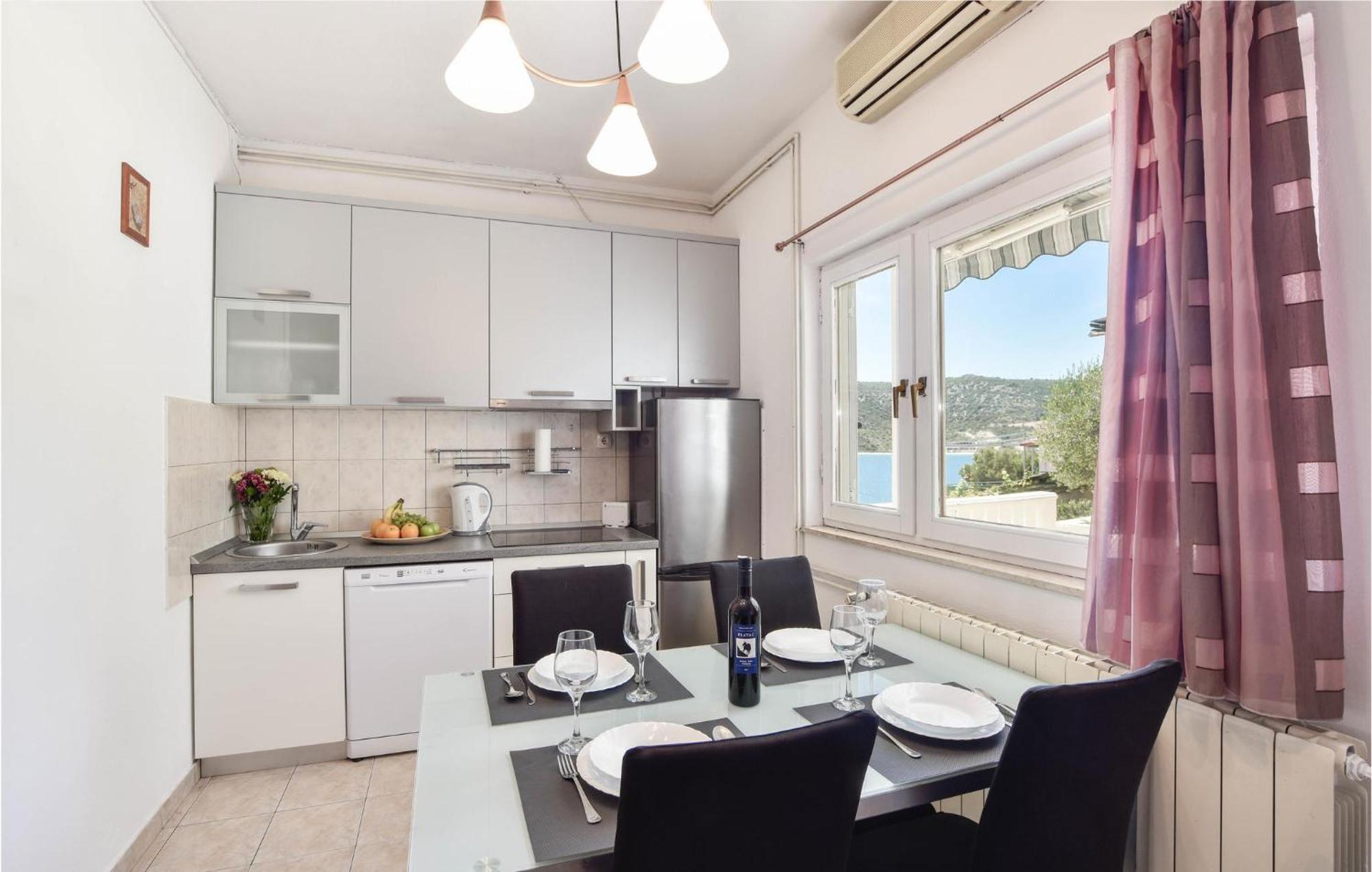 Nice Home In Poljica With House Sea View Marina Luaran gambar