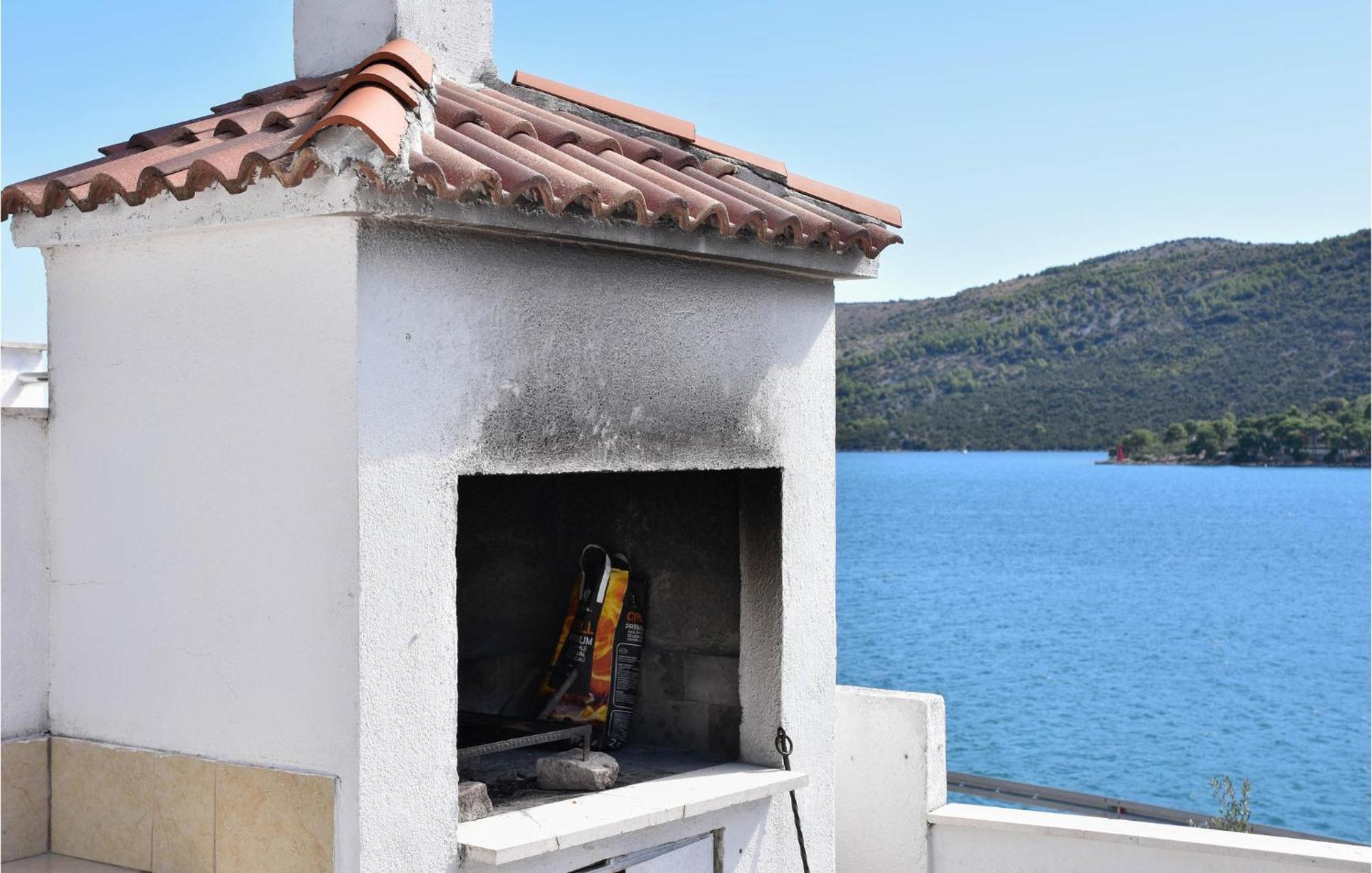 Nice Home In Poljica With House Sea View Marina Luaran gambar